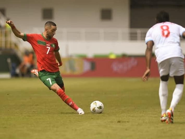 وليد الركراكي يحسم في استدعاء نايل العيناوي و عودة حكيم زياش للمنتخب